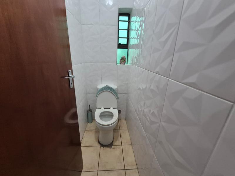 To Let 4 Bedroom Property for Rent in Da Nova Western Cape